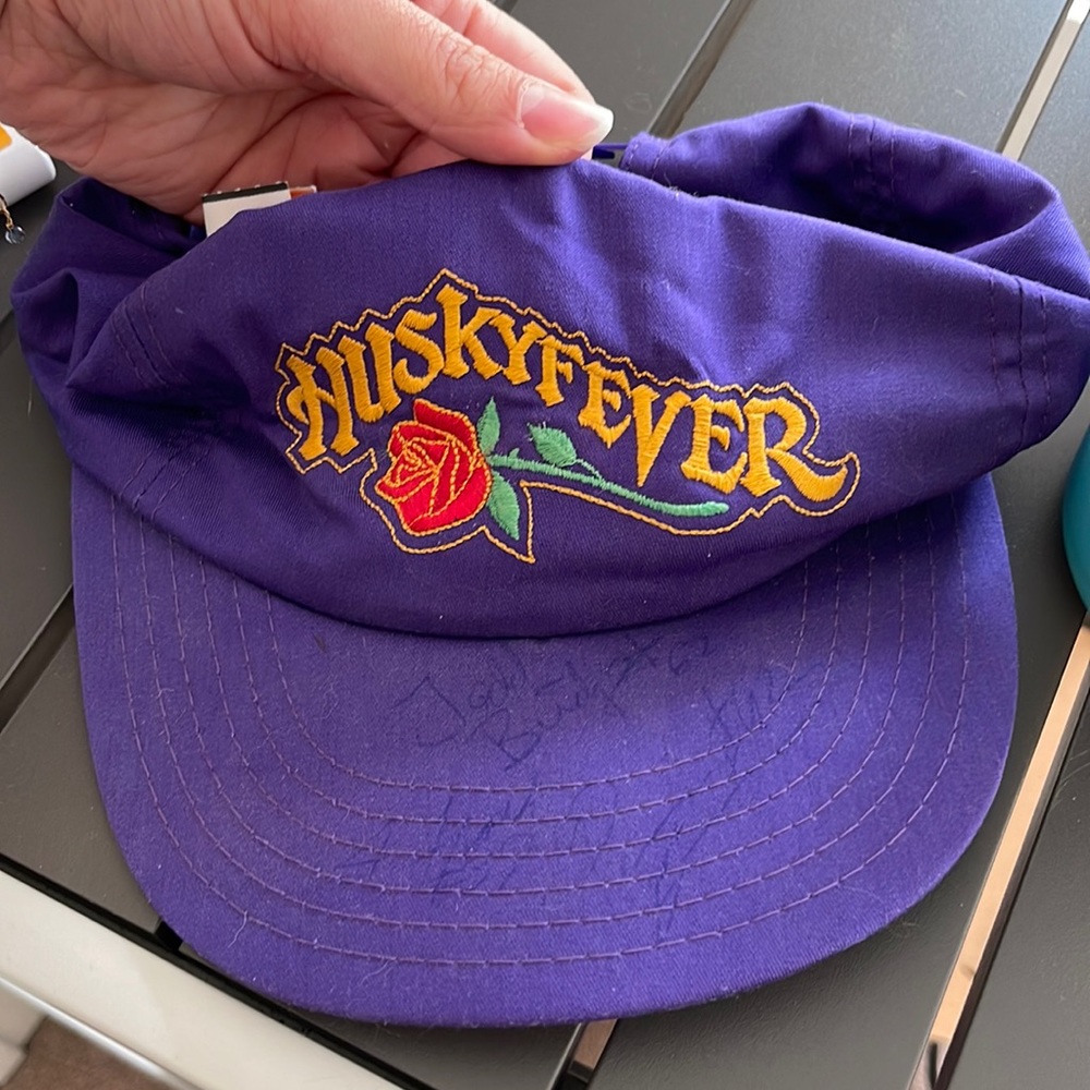 Husky Fever University of Washington UW hat signed #35